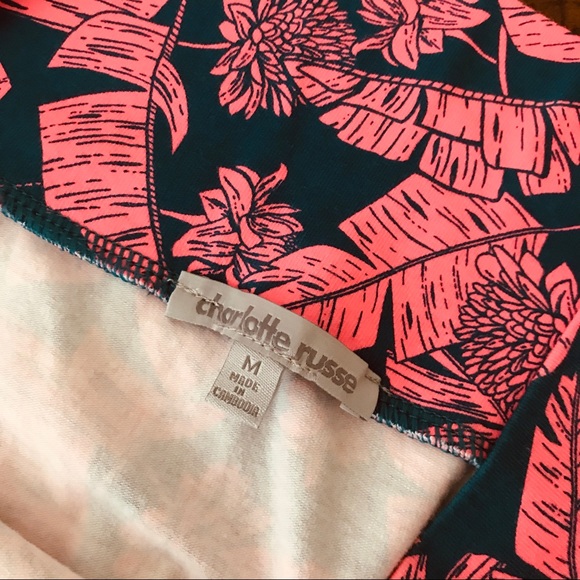 ❌RELISTED IN A BUNDLE LISTING❌ New Charlotte Russe Body Hugging Stretch Skirt M - Picture 3 of 8